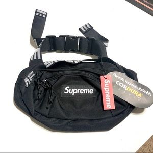 NWT SUPREME Authentic Waist-Bag